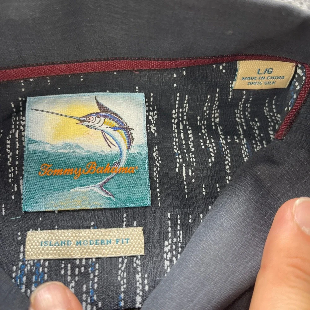 Tommy Bahama excellent pre